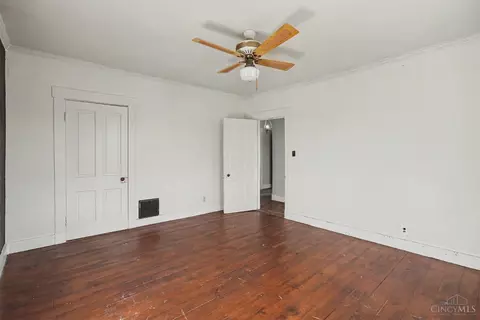 Bedroom - 6378 Hillside Ave, Cincinnati, OH 45233 photo 5 of 7