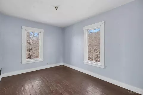 Bedroom - 6378 Hillside Ave, Cincinnati, OH 45233 photo 6 of 7