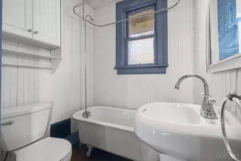 Bath - 6378 Hillside Ave, Cincinnati, OH 45233 photo 2 of 2