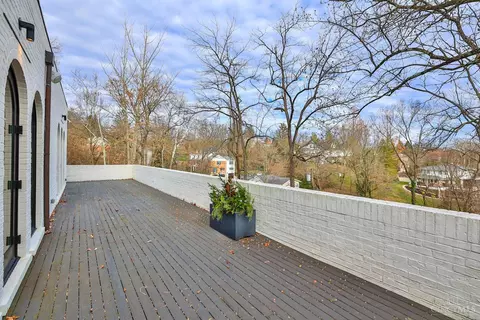 Exterior - 6 Corbin Dr, Cincinnati, OH 45208 photo 4 of 15