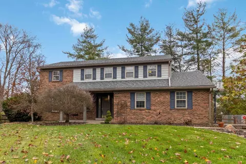 8140 Maxfield Ln, Madeira, OH 45243