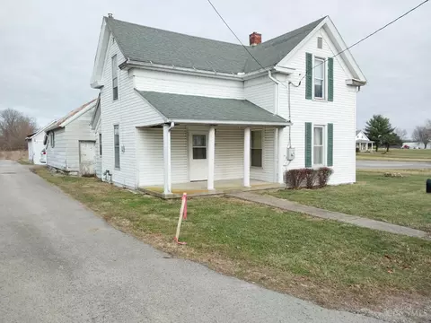 8017 St Rt 28, Leesburg, OH 45135