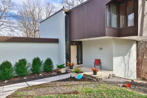 Exterior - 8288 Bridle Rd, Cincinnati, OH 45244 photo 3 of 18