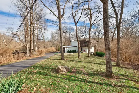 Exterior - 8288 Bridle Rd, Cincinnati, OH 45244 photo 14 of 18
