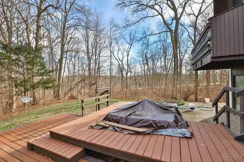 Exterior - 8288 Bridle Rd, Cincinnati, OH 45244 photo 12 of 18
