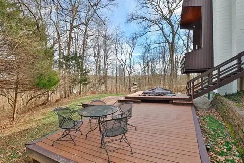 Exterior - 8288 Bridle Rd, Cincinnati, OH 45244 photo 6 of 18