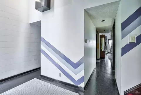 Entry Way - 8288 Bridle Rd, Cincinnati, OH 45244 photo 1 of 5