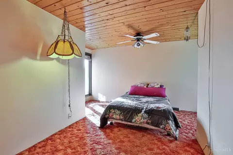 Bedroom - 8288 Bridle Rd, Cincinnati, OH 45244 photo 4 of 6