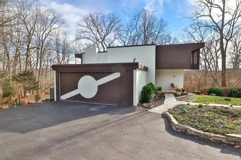 Exterior - 8288 Bridle Rd, Cincinnati, OH 45244 photo 16 of 18