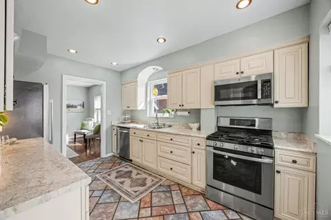 Kitchen - 3715 Simpson Ave, Fairfax, OH 45227 photo 2 of 2