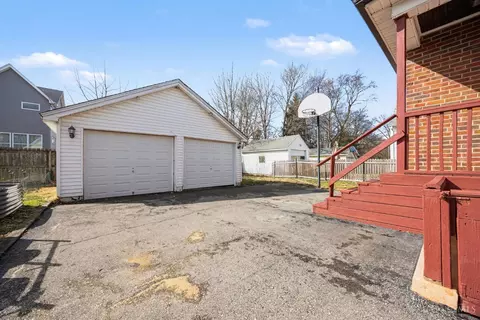 Exterior - 3715 Simpson Ave, Fairfax, OH 45227 photo 4 of 5
