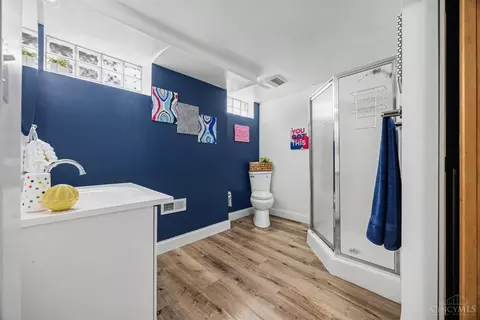 Bath - 3715 Simpson Ave, Fairfax, OH 45227 photo 2 of 2