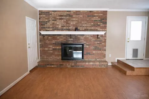 Living - 3 Brater Ct, Hamilton, OH 45013 photo 1 of 2