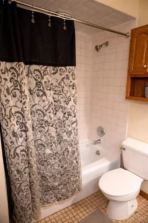 Bath - 3 Brater Ct, Hamilton, OH 45013 photo 1 of 3