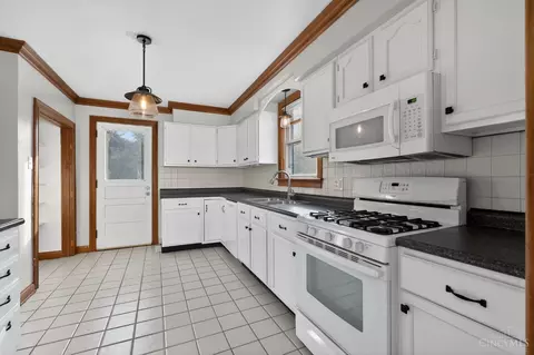 Kitchen - 4635 Mayhew Ave, Cincinnati, OH 45238 photo 1 of 3