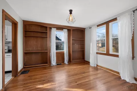 Living - 4635 Mayhew Ave, Cincinnati, OH 45238 photo 4 of 4