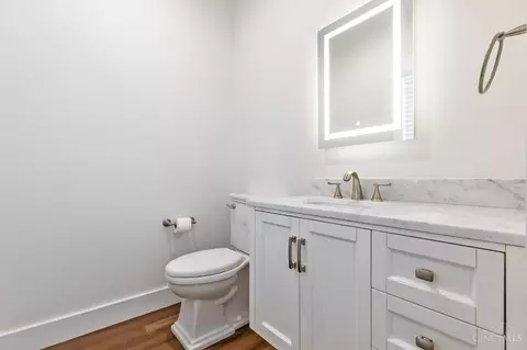 Bath - 2406 Kenton St, Cincinnati, OH 45206 photo 1 of 6