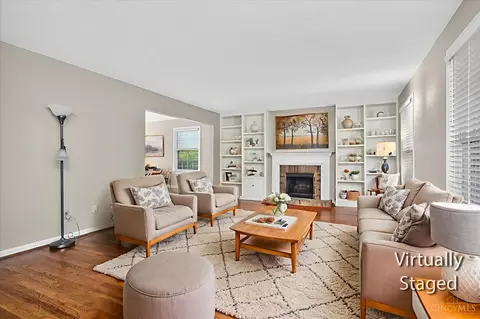 33 Creekwood Sq, Glendale, OH 45246