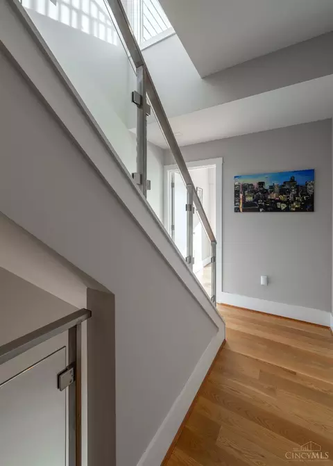 Entry Way - 305 Seitz St, Cincinnati, OH 45202 photo 6 of 6