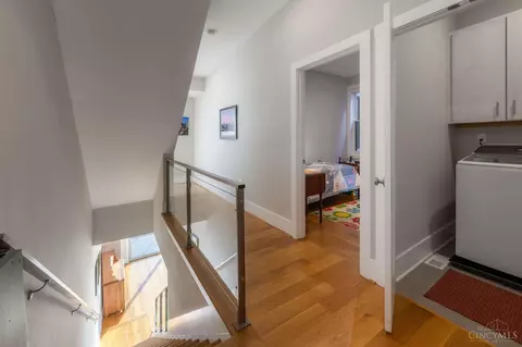 Entry Way - 305 Seitz St, Cincinnati, OH 45202 photo 5 of 6