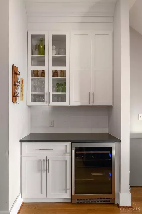 Kitchen - 305 Seitz St, Cincinnati, OH 45202 photo 4 of 4