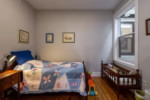 Bedroom - 305 Seitz St, Cincinnati, OH 45202 photo 5 of 7