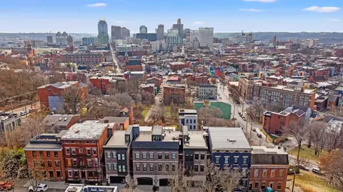 View/Area - 305 Seitz St, Cincinnati, OH 45202 photo 5 of 10