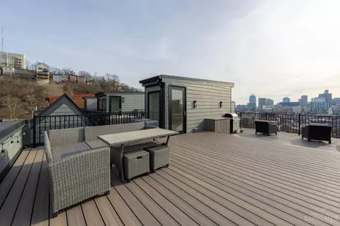Exterior - 305 Seitz St, Cincinnati, OH 45202 photo 5 of 7