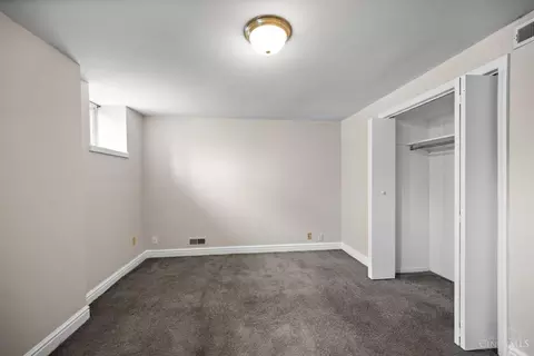 Bedroom - 3280 Jefferson Ave, Cincinnati, OH 45220 photo 13 of 16