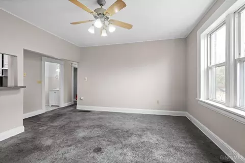 Living - 3280 Jefferson Ave, Cincinnati, OH 45220 photo 9 of 9