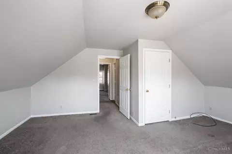 Bedroom - 3280 Jefferson Ave, Cincinnati, OH 45220 photo 7 of 16