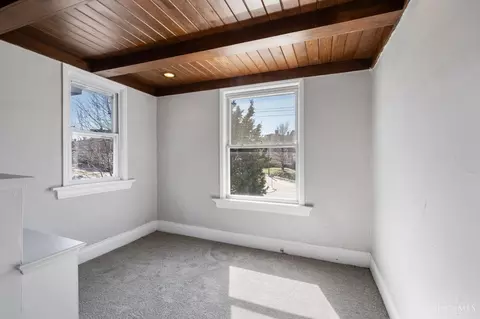 Bedroom - 3280 Jefferson Ave, Cincinnati, OH 45220 photo 1 of 16
