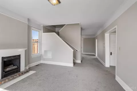 Living - 3280 Jefferson Ave, Cincinnati, OH 45220 photo 1 of 9