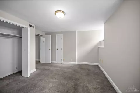 Bedroom - 3280 Jefferson Ave, Cincinnati, OH 45220 photo 15 of 16