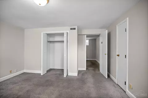 Bedroom - 3280 Jefferson Ave, Cincinnati, OH 45220 photo 14 of 16