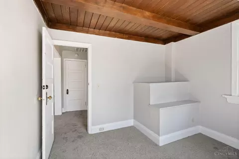 Bedroom - 3280 Jefferson Ave, Cincinnati, OH 45220 photo 2 of 16
