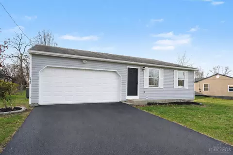 7985 Kenneth St, West Chester, OH 45069