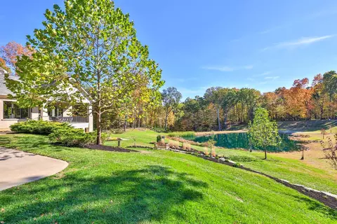 Exterior - 9725 Cunningham Rd, Cincinnati, OH 45243 photo 4 of 11