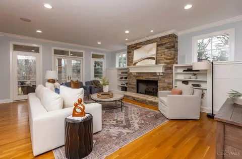 Living - 9850 Zig Zag Rd, Montgomery, OH 45242 photo 1 of 6