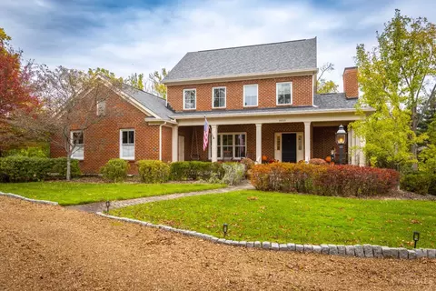 9850 Zig Zag Rd, Montgomery, OH 45242
