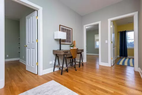 Entry Way - 9850 Zig Zag Rd, Montgomery, OH 45242 photo 4 of 5