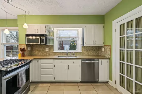 Kitchen - 1449 Cardington Rd, Kettering, OH 45409 photo 2 of 7