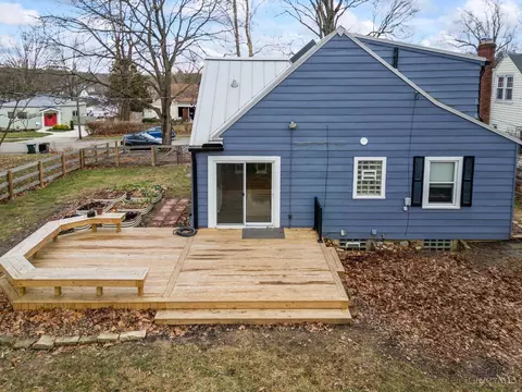 Exterior - 1449 Cardington Rd, Kettering, OH 45409 photo 5 of 9