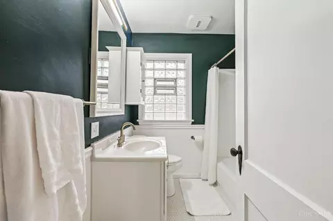 Bath - 1449 Cardington Rd, Kettering, OH 45409 photo 1 of 4