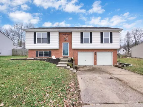 685 Mockingbird Ln, Cincinnati, OH 45244