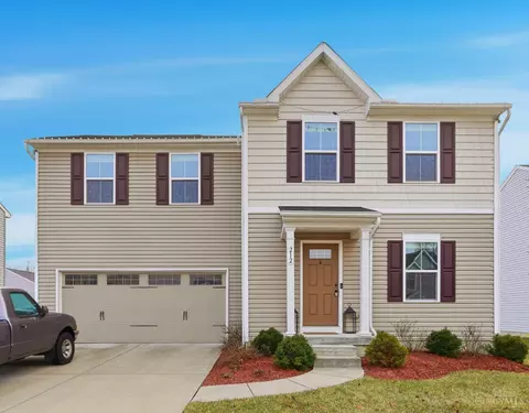 212 Wooded Ridge Dr, Amelia, OH 45102