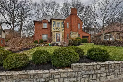 552 Ludlow Ave, Cincinnati, OH 45220