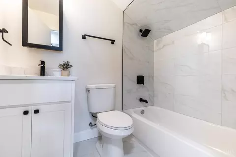 Bath - 4746 Highridge Ave, Cincinnati, OH 45238 photo 2 of 2