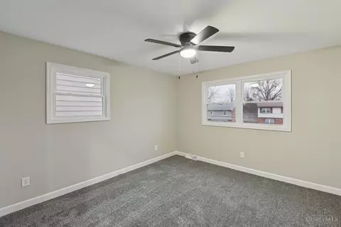 Bedroom - 1033 Hearthstone Dr, Cincinnati, OH 45231 photo 12 of 14
