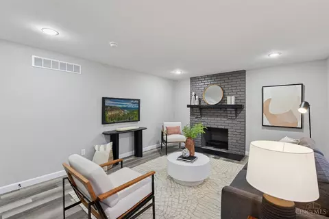 Living - 1033 Hearthstone Dr, Cincinnati, OH 45231 photo 6 of 7